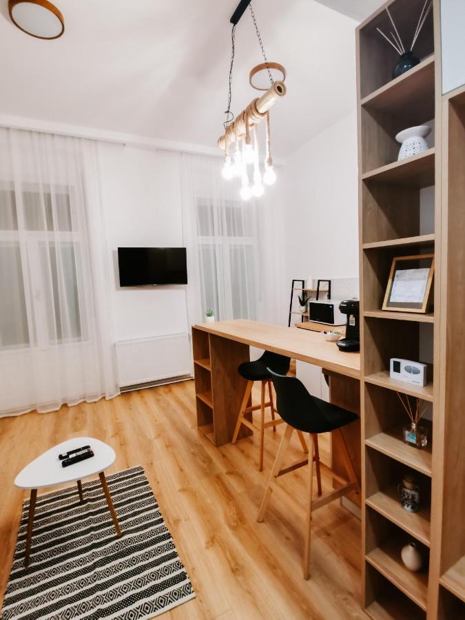 Fly Residence อาราด ภายนอก รูปภาพ