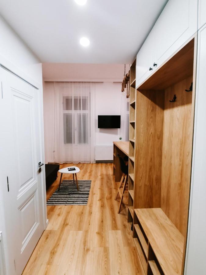 Fly Residence อาราด ภายนอก รูปภาพ