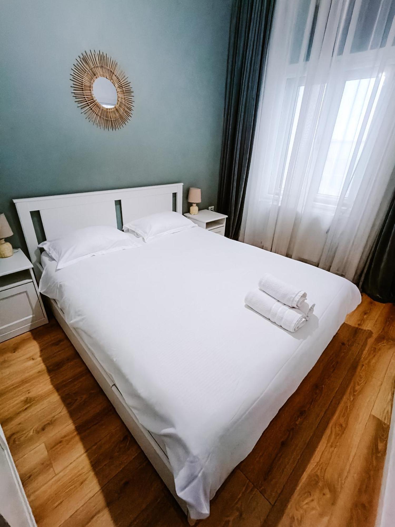 Fly Residence อาราด ภายนอก รูปภาพ